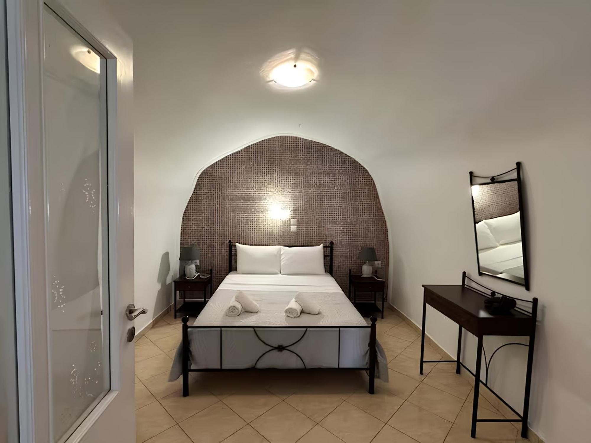 Vinas Place City Center Fira (Santorini) Exterior foto