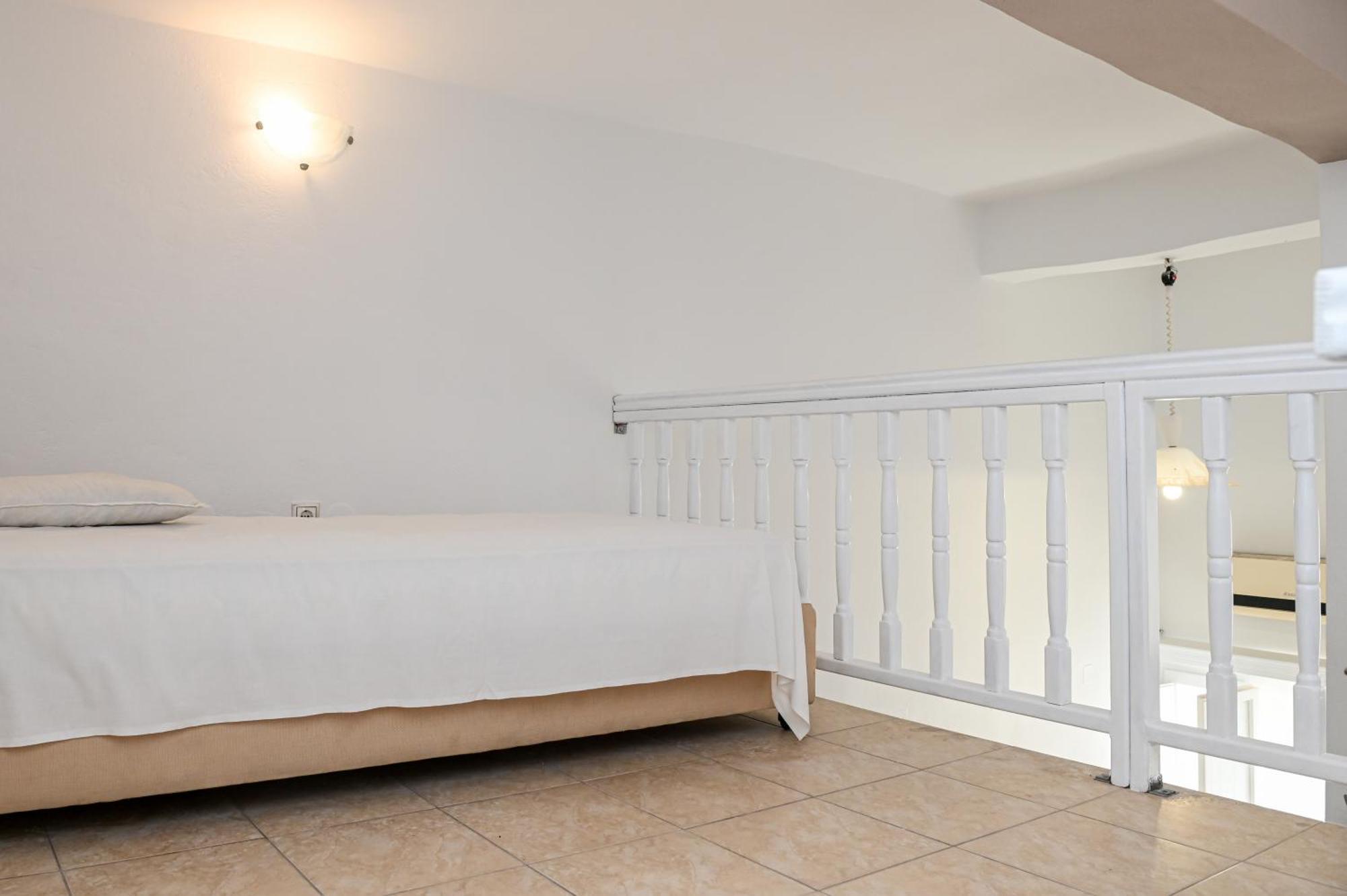 Vinas Place City Center Fira (Santorini) Exterior foto